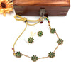 Gold tone flower design necklace J462